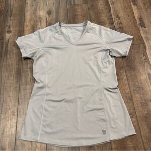 Mountain Hard Wear Gray Solid Tee Shirt V-Neck Quick Dry Top Womens Size Small S